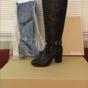 Woman black boots